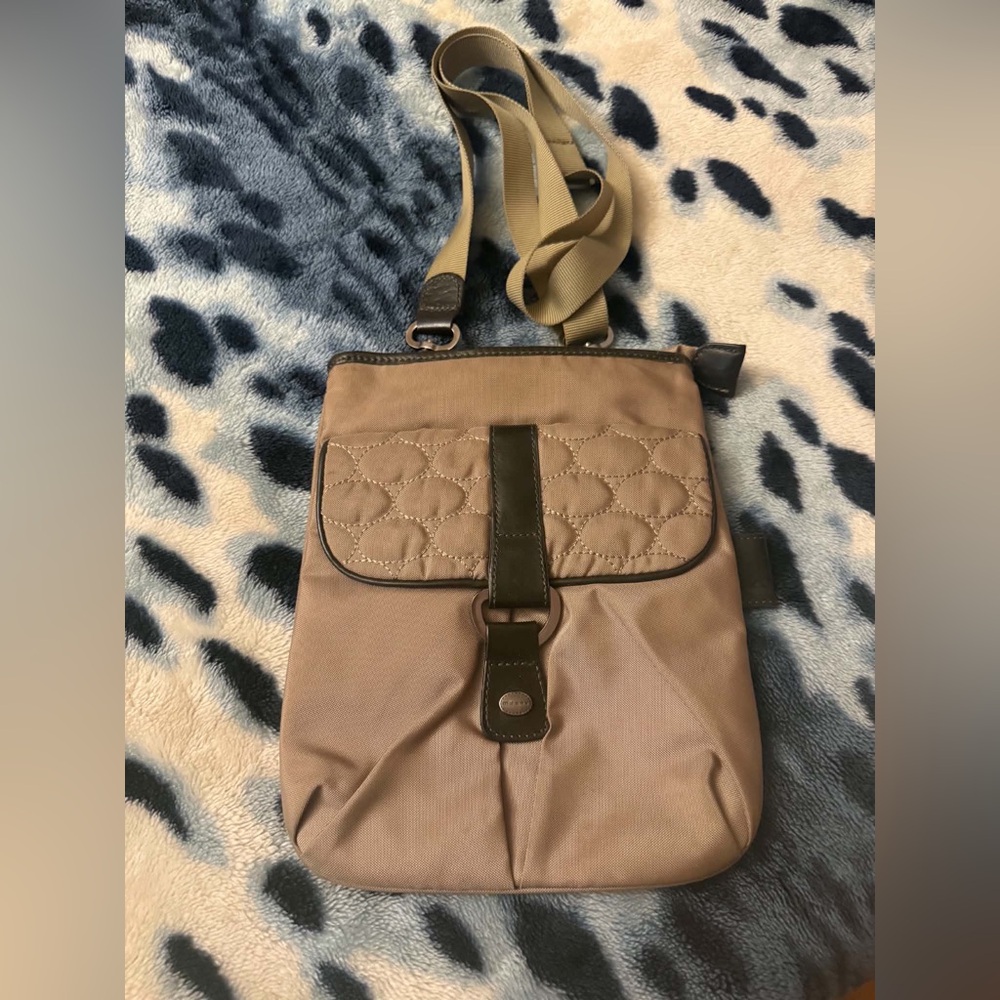 Mosey Tan Crossbody Messenger Bag - Casual Everyday Carry